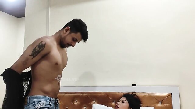 Indian girl gets fucked hard in homemade video