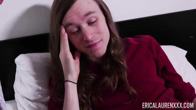 Vídeo erótico com Erica Lauren MILF Doctor da Pornstar Platinum. Assistir ela dar um boquete e transar no estilo cadela.