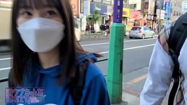 Vídeo pornô de Ayami Emoto com squirting, pequenos seios e belas nádegas 