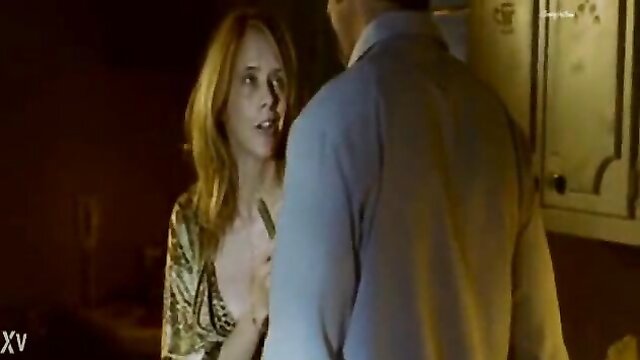 Rosanna Arquette numa cena eletrizante num filme erótico. Assista vídeos eróticos desta celebridade dos filmes.