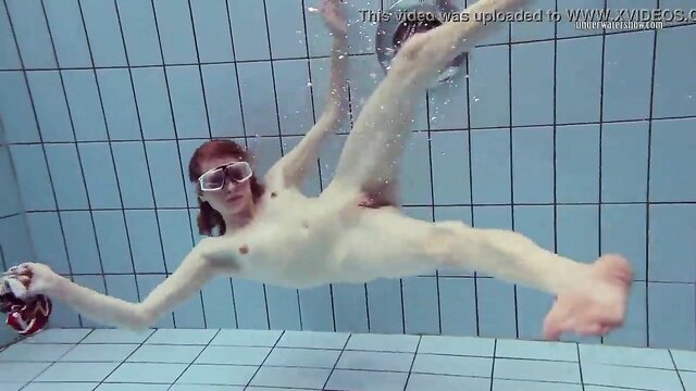 Nudista peluda Nastya Volna da República Checa em filme erótico no vPorncom - palha