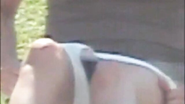 Public park panty change in amateur porn