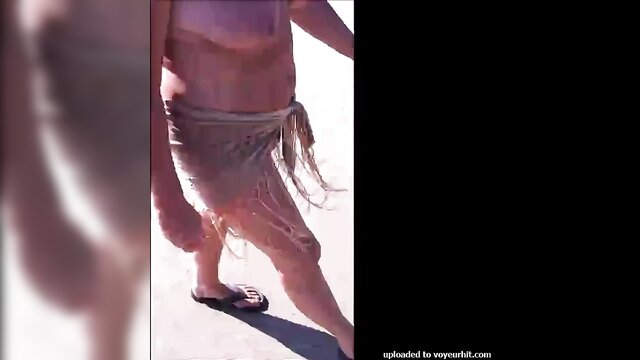 Gran Canaria amateur porn: Wife\'s erotic walk in the dunes