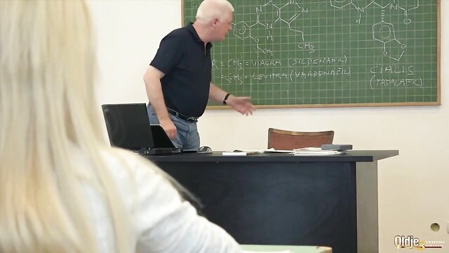 Old man professor gets his fill of young college student\'s pussy in hardcore classroom fuck session