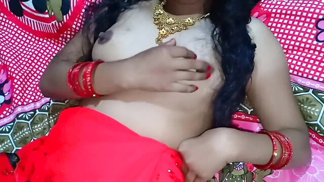 Indian bhabhi gets fucked by boyfriend in village setting