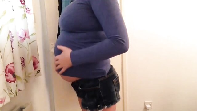 Amateur weight gain fetish with big belly