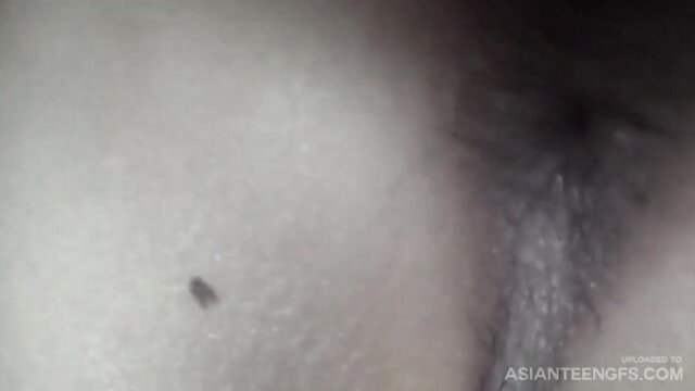 Filipina girlfriend takes a cumshot in high definition video