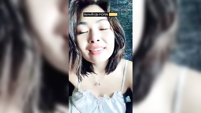 Blowjob queen from Thailand in HD video