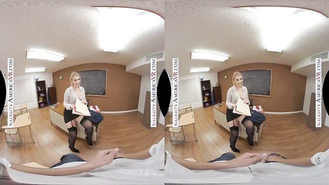 Watch Ivy LeBeau\'s sex education demonstration in VR
